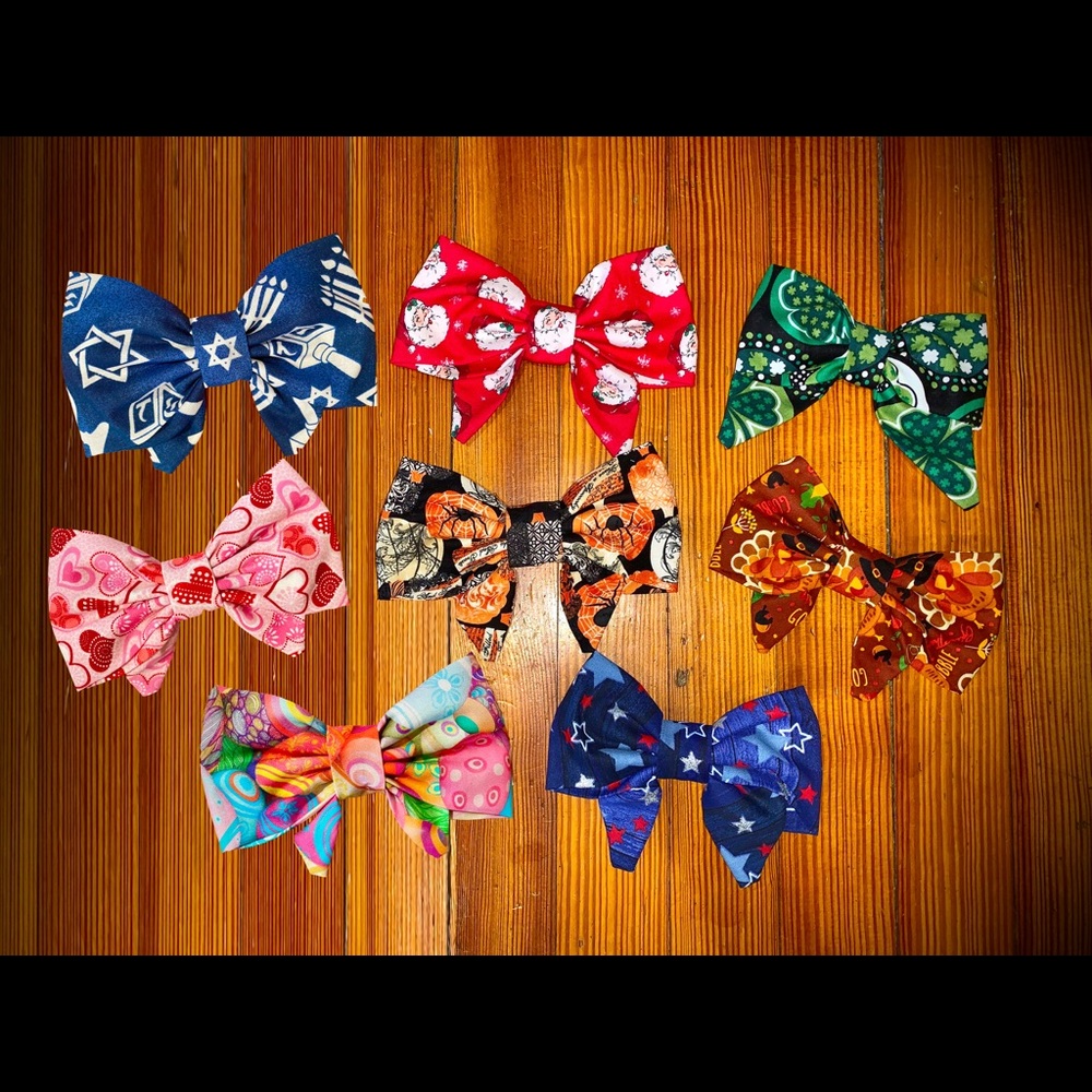 Handmade Holiday Girls Hair Bow (can bundle a Set)